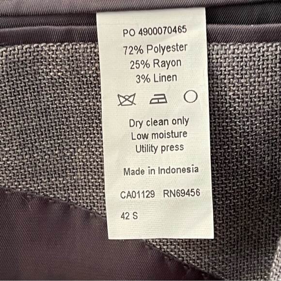 Ralph Lauren Blazer - Gray.  Mens: 42S - Picture 7 of 7